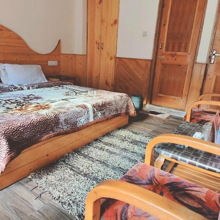 Hotel Hadimba Regency ! Free 4 Wheeler Parking ! Mountain View Rooms ! Near Mall Road Manali Exterior foto