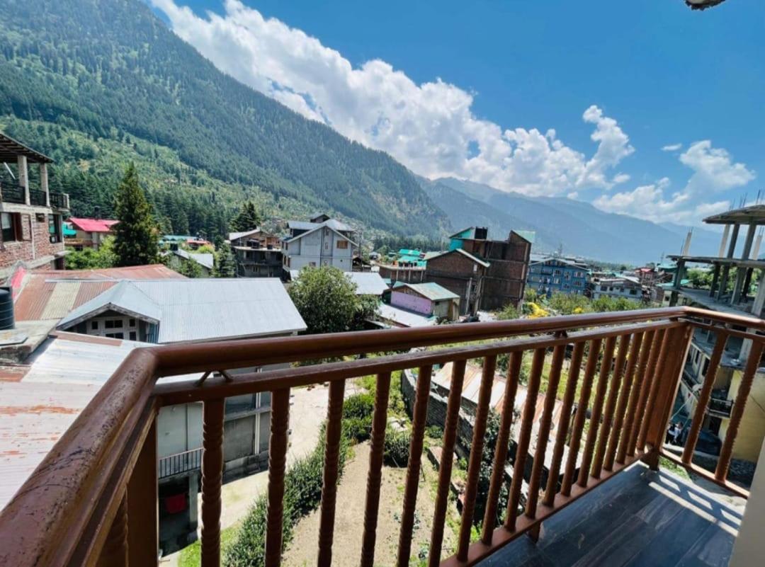 Hotel Hadimba Regency ! Free 4 Wheeler Parking ! Mountain View Rooms ! Near Mall Road Manali Exterior foto
